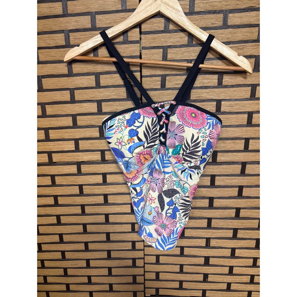 Time & Tru Floral Swim Top SIze‎ Medium